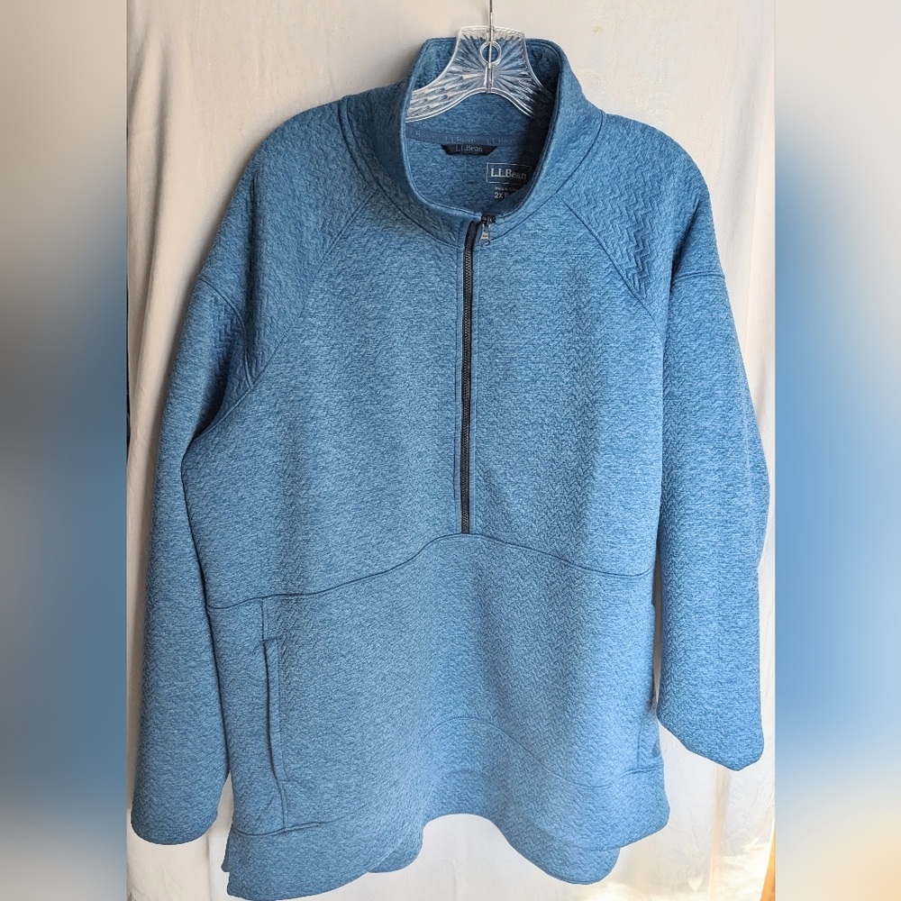 L.L. Bean Half-zip Teal heather sweatshirt, like new! Kangaroo pocket! Size 2X